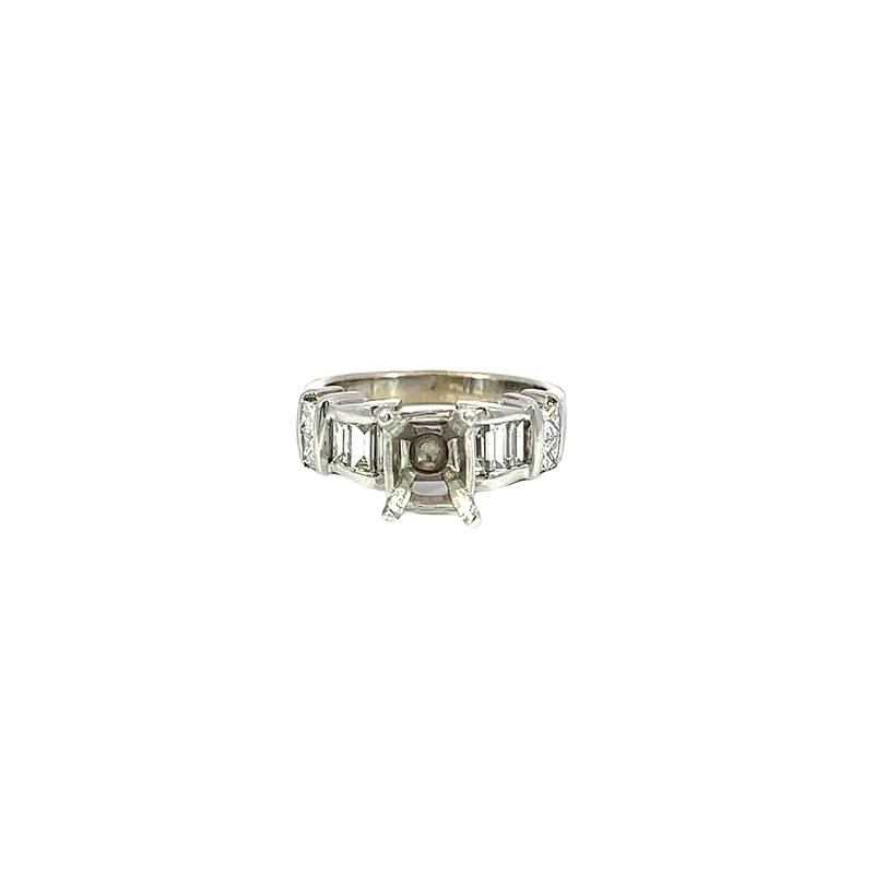 18K Gold Diamond Engagement Ring